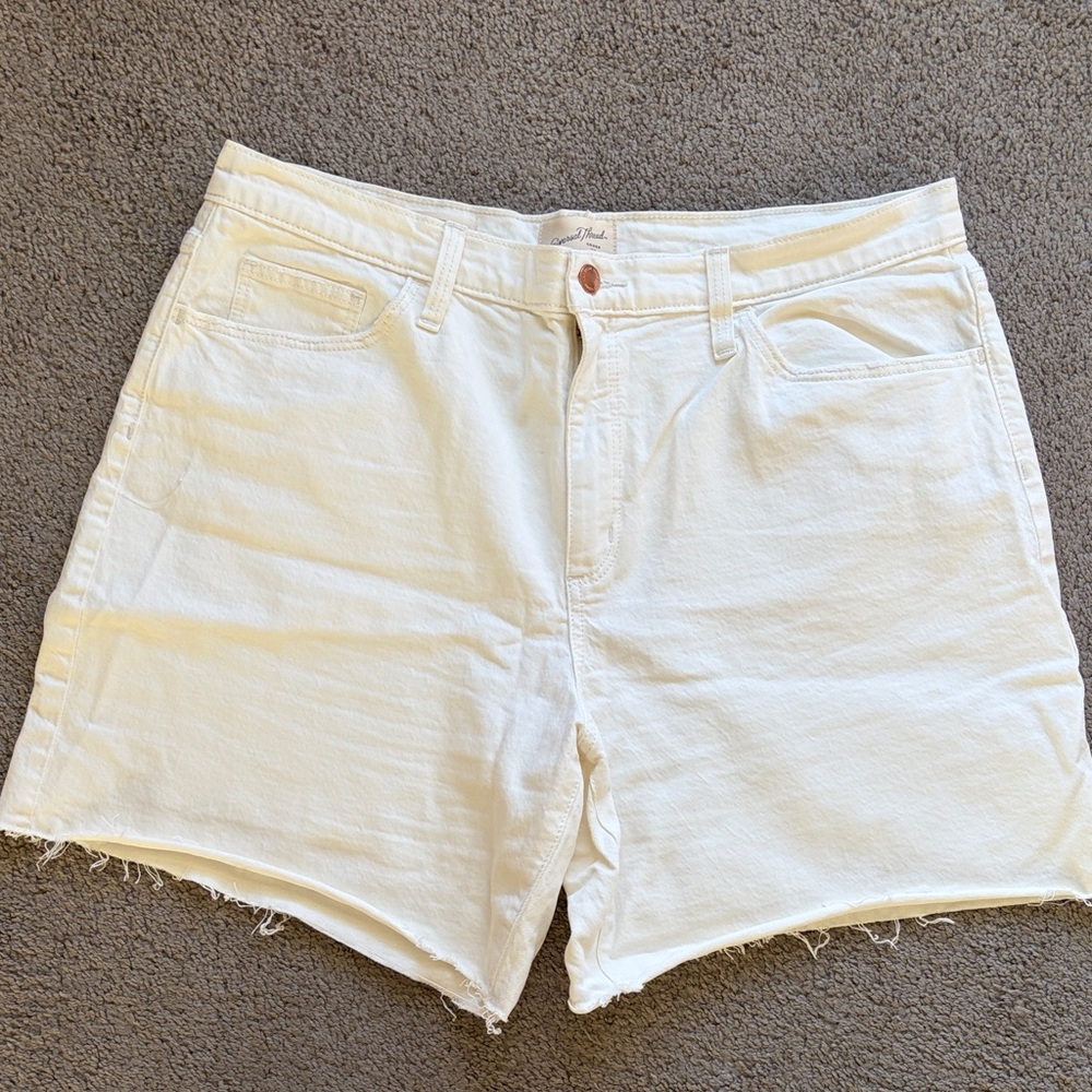 Universal Thread Cream Jean Shorts